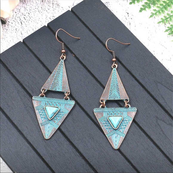 💕 RESTOCKING! Boho Turquoise Drop Earrings - Picture 2 of 4